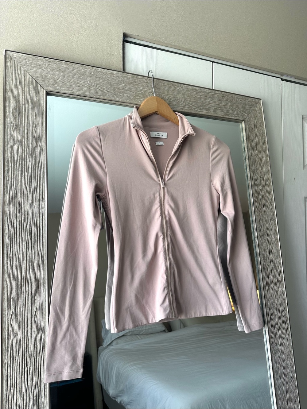 Babaton Aritzia Contour Pink Full Zip Lightweight Stretch Jacket Size Small NWT
